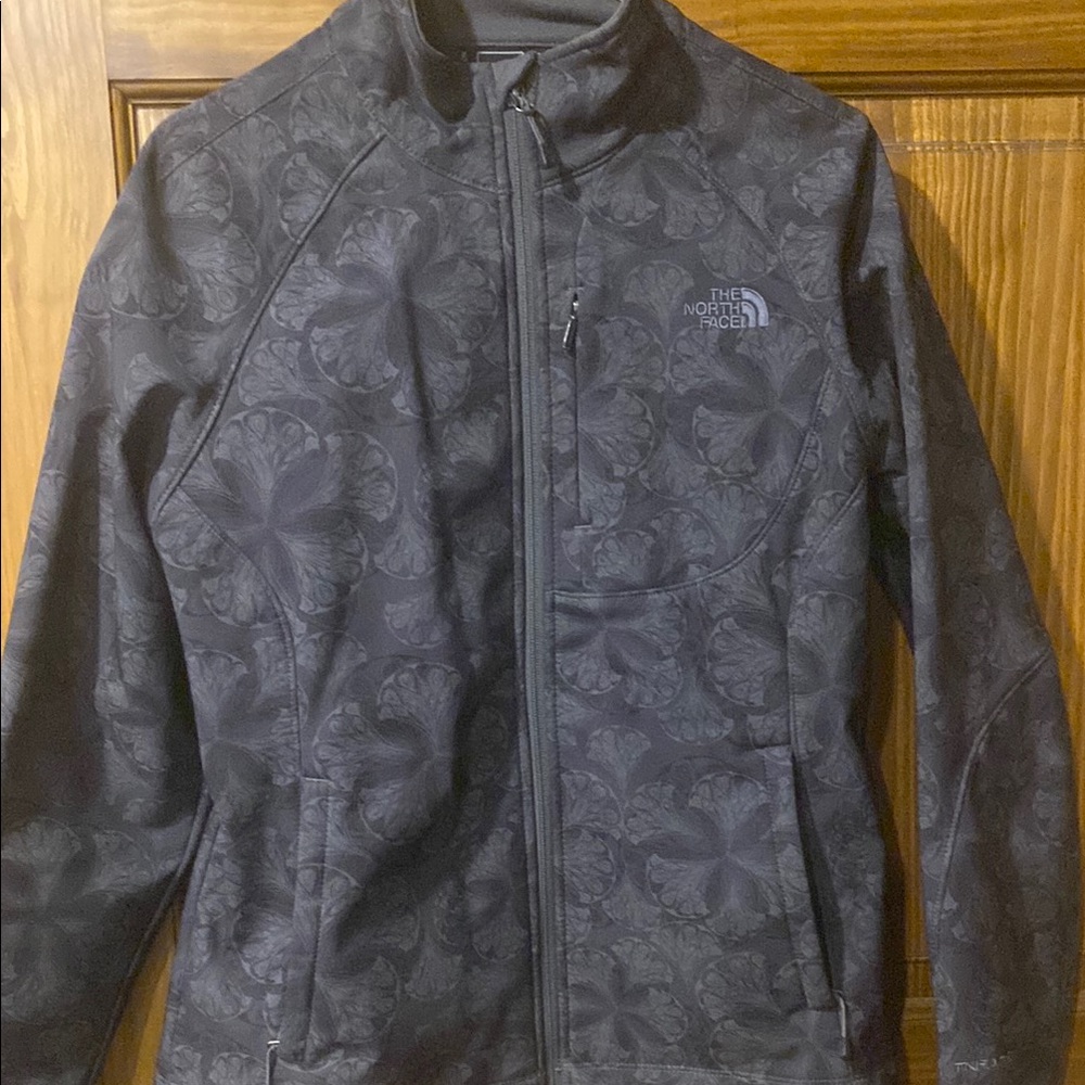 The North Face Black Floral Jacket - Picture 1 of 4